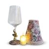 Lámpara de Mesa Artesanal con Figura de Bailarina y Pantalla Floral