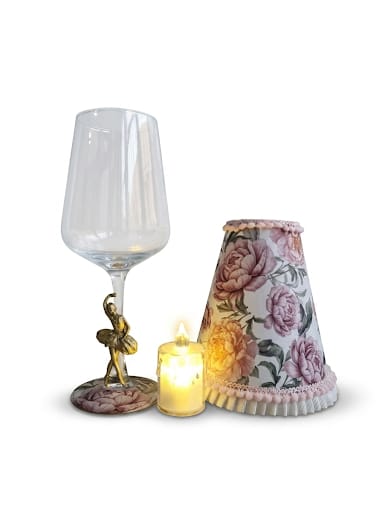 Lámpara de Mesa Artesanal con Figura de Bailarina y Pantalla Floral